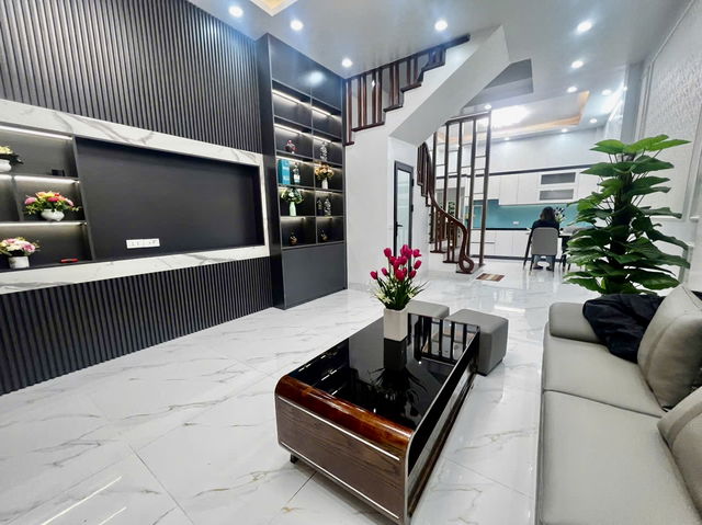 Bán nhà Vân Hồ ô tô tránh, kinh doanh 8.3 tỷ - Ảnh 1
